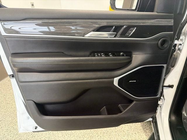 2022 Jeep Wagoneer Series III 4x4