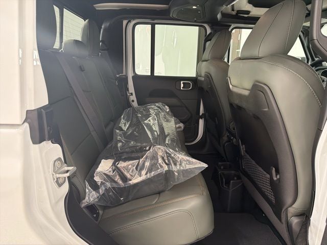 2026 Jeep Gladiator GLADIATOR MOJAVE X 4X4