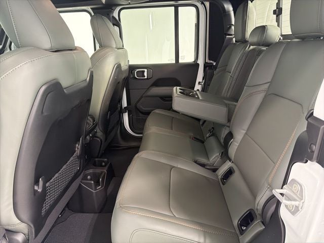 2026 Jeep Gladiator GLADIATOR MOJAVE X 4X4