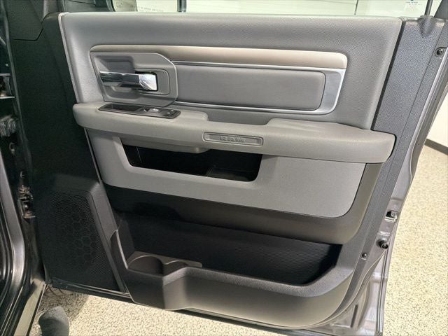 2019 RAM 1500 Classic Warlock Crew Cab 4x4 5'7' Box