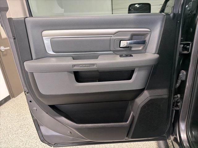 2019 RAM 1500 Classic Warlock Crew Cab 4x4 5'7' Box