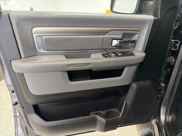 2019 RAM 1500 Classic Warlock Crew Cab 4x4 5'7' Box