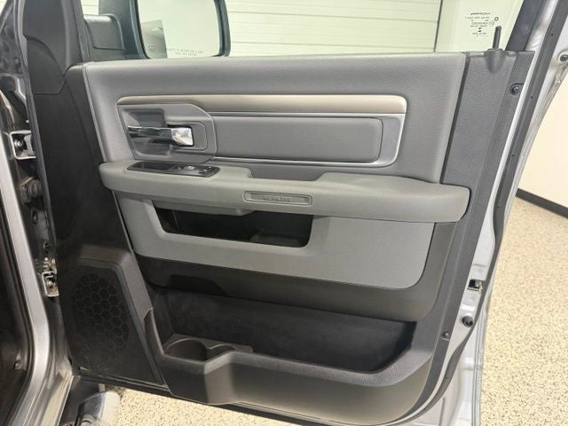 2019 RAM 1500 Classic Big Horn Crew Cab 4x4 5'7' Box