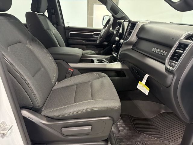 2026 RAM 1500 Big Horn Crew Cab 4x4 5'7' Box