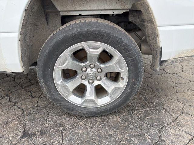 2022 RAM 1500 Big Horn Crew Cab 4x4 5'7' Box