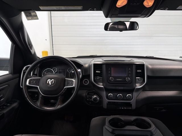 2022 RAM 1500 Big Horn Crew Cab 4x4 5'7' Box