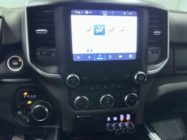 2022 RAM 1500 Big Horn Crew Cab 4x4 5'7' Box