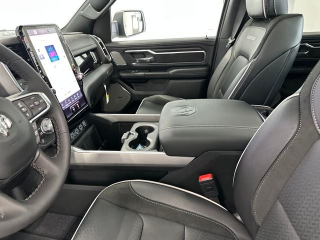 2025 RAM Ram 1500 RAM 1500 LARAMIE CREW CAB 4X4 5'7' BOX