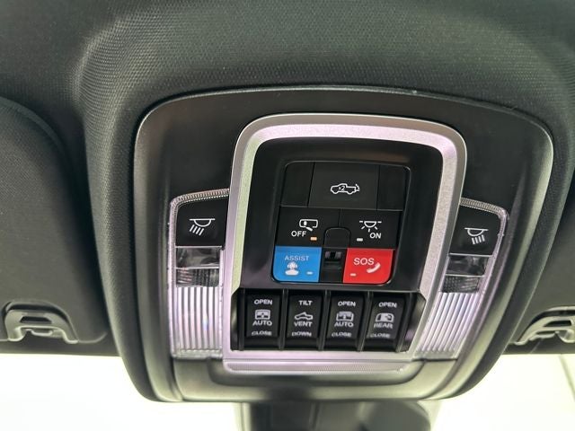 2025 RAM Ram 1500 RAM 1500 LARAMIE CREW CAB 4X4 5'7' BOX