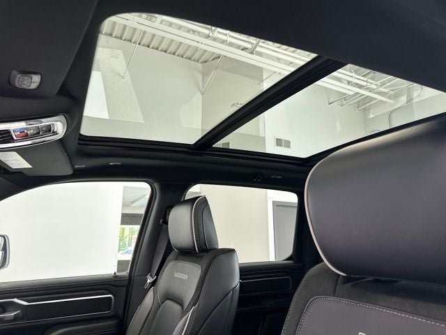 2025 RAM Ram 1500 RAM 1500 LARAMIE CREW CAB 4X4 5'7' BOX