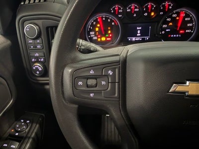 2023 Chevrolet Silverado 1500 4WD Crew Cab Short Bed Custom