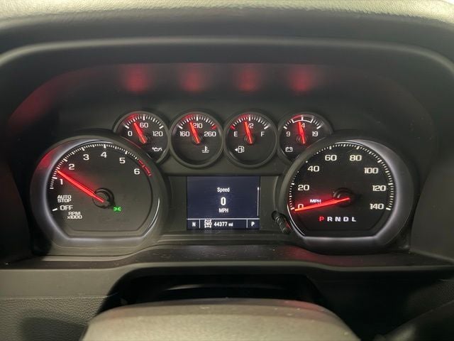 2023 Chevrolet Silverado 1500 4WD Crew Cab Short Bed Custom