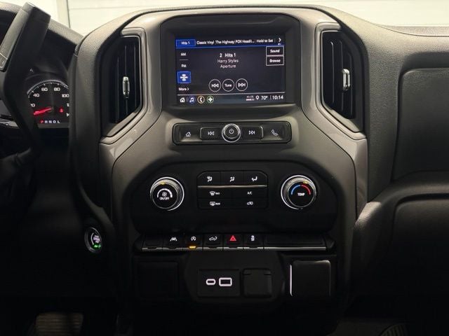 2023 Chevrolet Silverado 1500 4WD Crew Cab Short Bed Custom