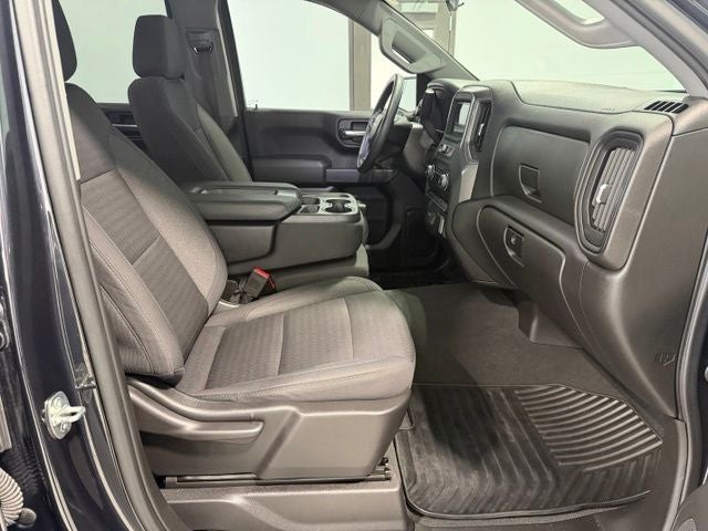 2023 Chevrolet Silverado 1500 4WD Crew Cab Short Bed Custom