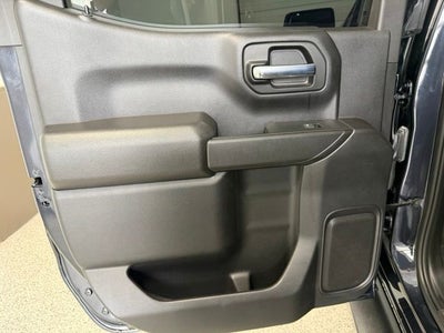 2023 Chevrolet Silverado 1500 4WD Crew Cab Short Bed Custom