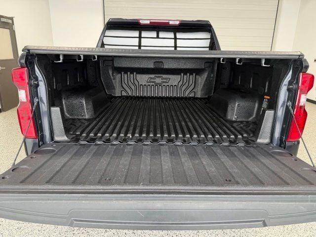 2023 Chevrolet Silverado 1500 4WD Crew Cab Short Bed Custom