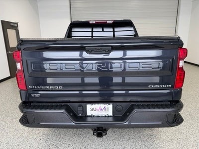 2023 Chevrolet Silverado 1500 4WD Crew Cab Short Bed Custom