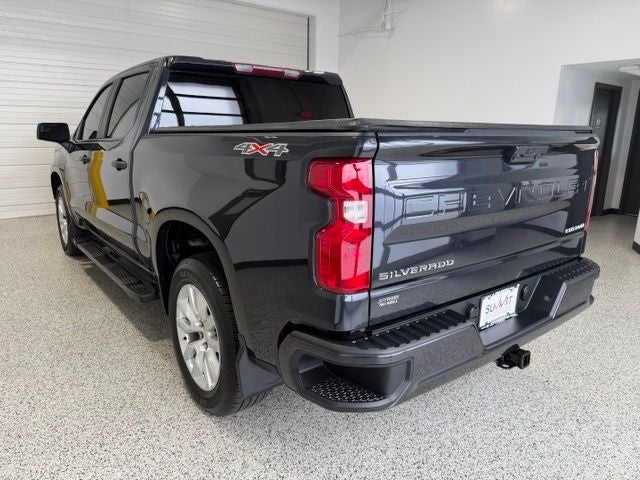 2023 Chevrolet Silverado 1500 4WD Crew Cab Short Bed Custom