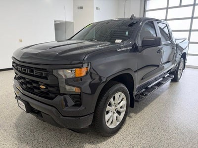 2023 Chevrolet Silverado 1500 4WD Crew Cab Short Bed Custom