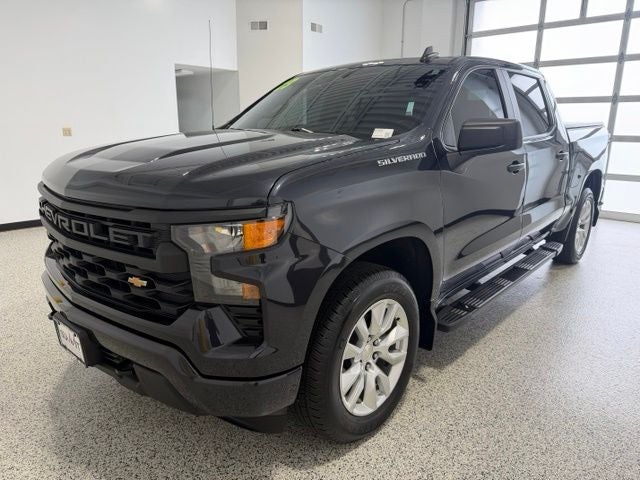 2023 Chevrolet Silverado 1500 4WD Crew Cab Short Bed Custom