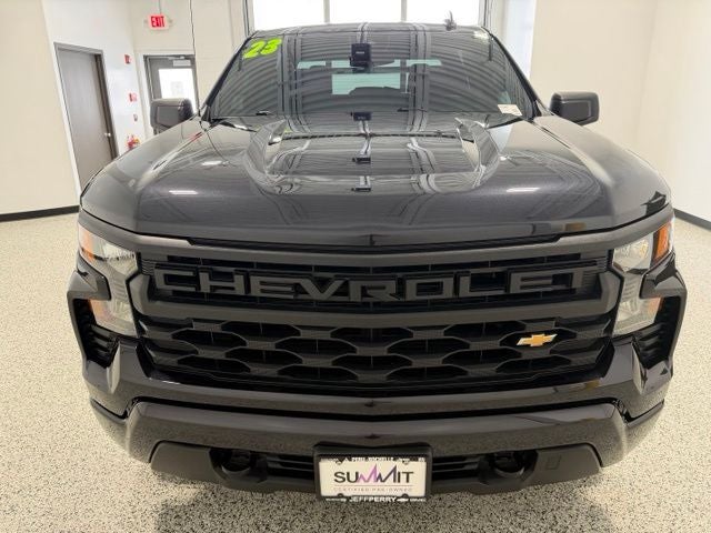 2023 Chevrolet Silverado 1500 4WD Crew Cab Short Bed Custom