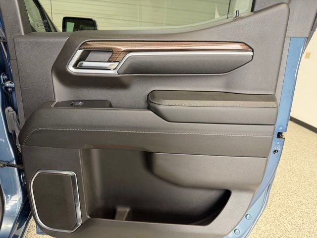 2024 Chevrolet Silverado 1500 4WD Crew Cab Short Bed LT with 2FL