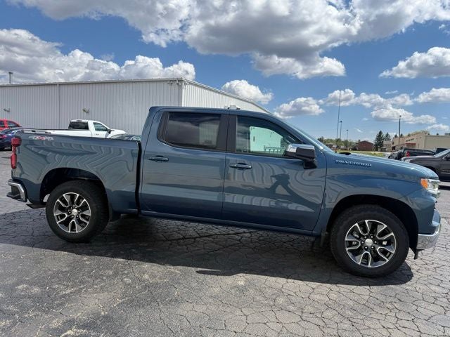 2024 Chevrolet Silverado 1500 4WD Crew Cab Short Bed LT with 2FL