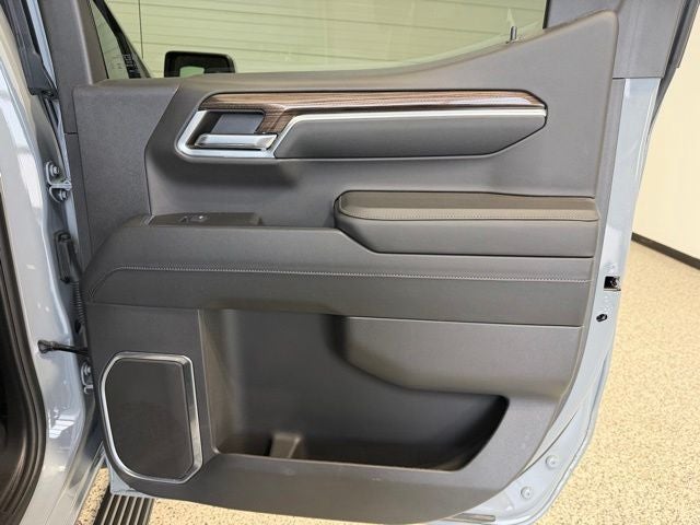 2024 Chevrolet Silverado 1500 4WD Crew Cab Short Bed LT with 2FL