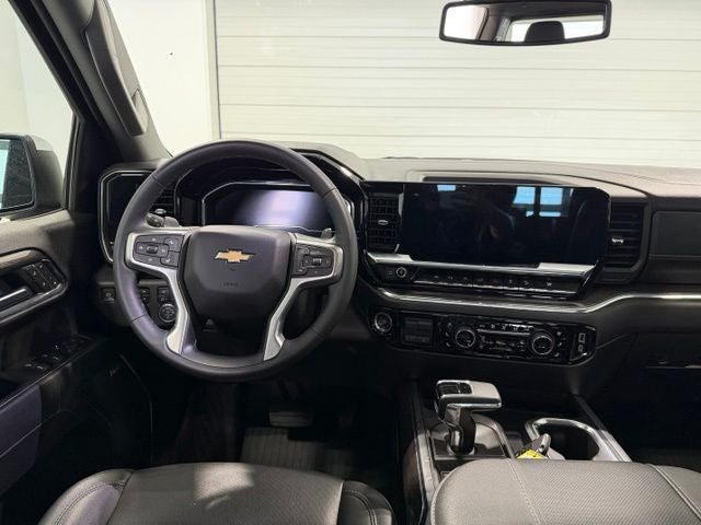 2023 Chevrolet Silverado 1500 4WD Crew Cab Short Bed LTZ