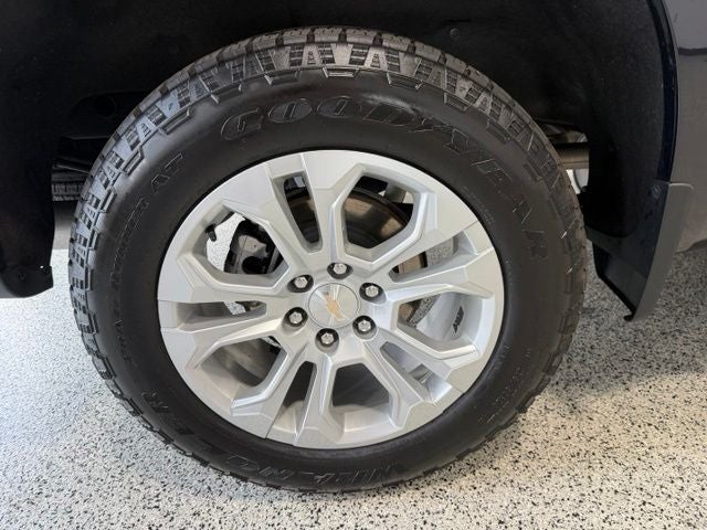 2023 Chevrolet Silverado 1500 4WD Crew Cab Short Bed LTZ