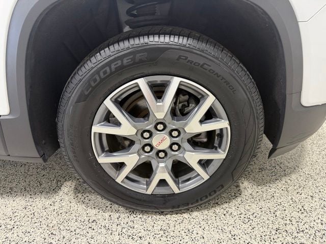 2023 GMC Acadia AWD SLT