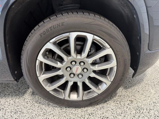 2023 GMC Acadia AWD Denali