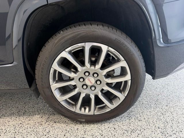 2023 GMC Acadia AWD Denali