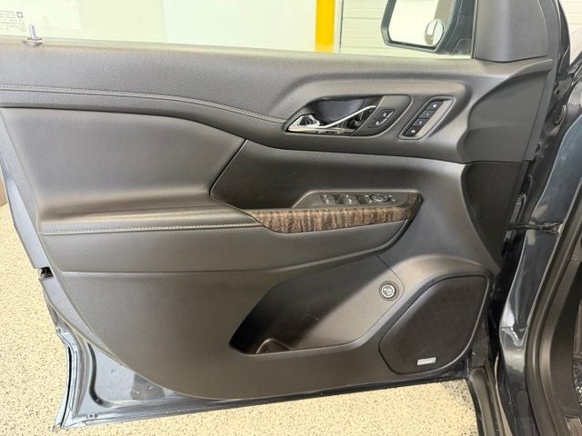 2023 GMC Acadia AWD Denali