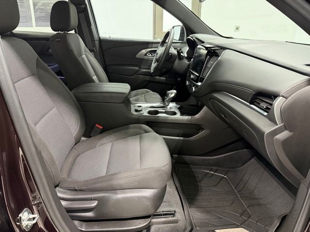 2023 Chevrolet Traverse FWD LT Cloth