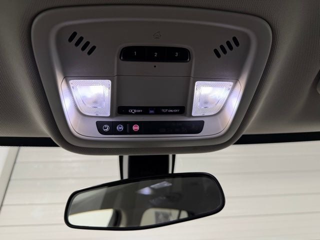 2021 Chevrolet Traverse FWD LT Cloth