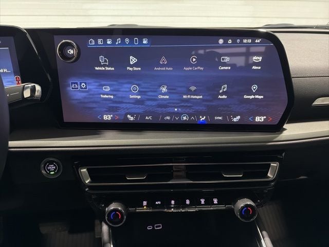 2025 Chevrolet Traverse FWD LT