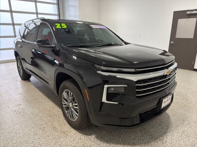 2025 Chevrolet Traverse FWD LT