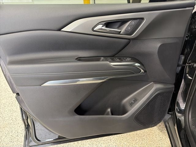 2025 Chevrolet Traverse FWD LT