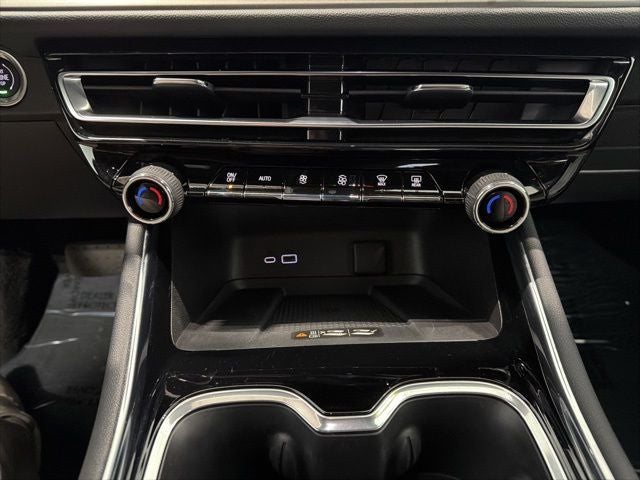 2025 Chevrolet Traverse FWD LT