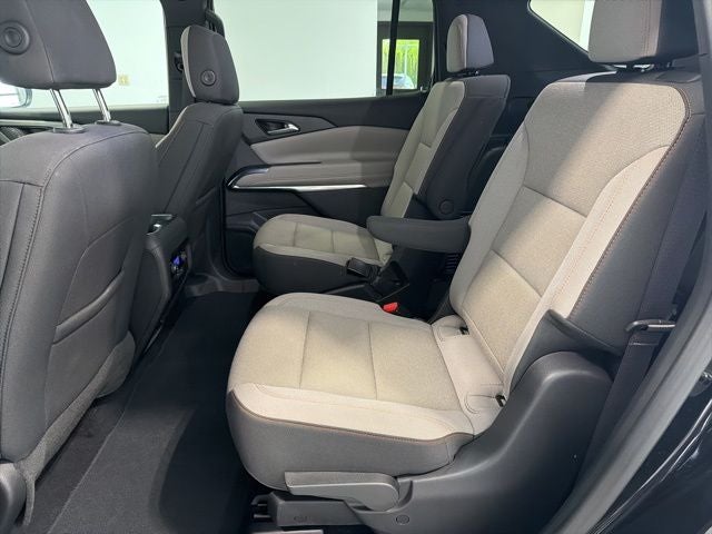 2025 Chevrolet Traverse FWD LT