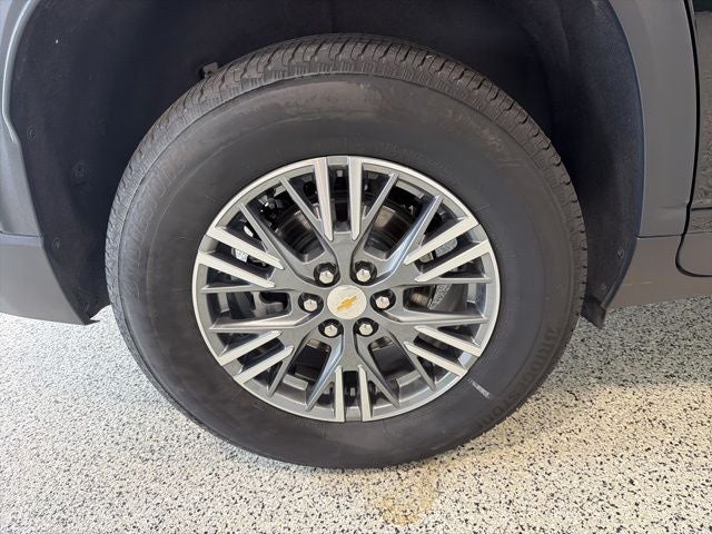 2025 Chevrolet Traverse FWD LT