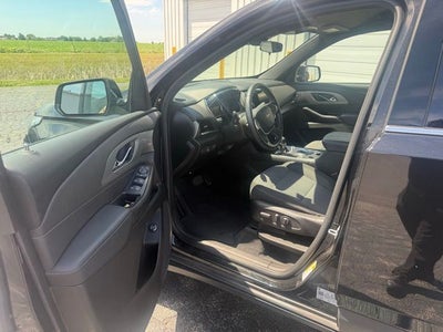 2023 Chevrolet Traverse AWD LT Cloth