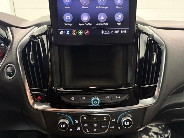 2023 Chevrolet Traverse AWD LT Cloth