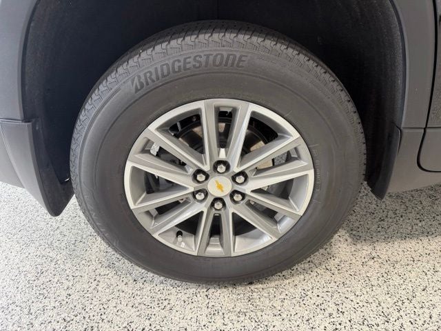 2023 Chevrolet Traverse AWD LT Cloth