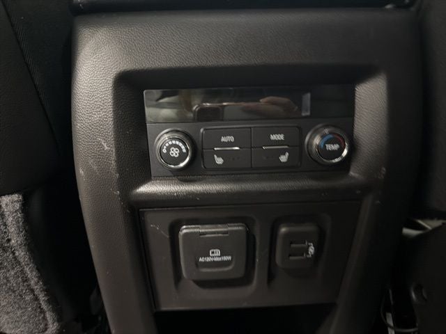 2023 Chevrolet Traverse AWD Premier