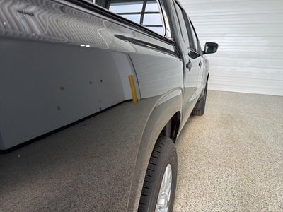 2022 Nissan Frontier Crew Cab SV 4x4