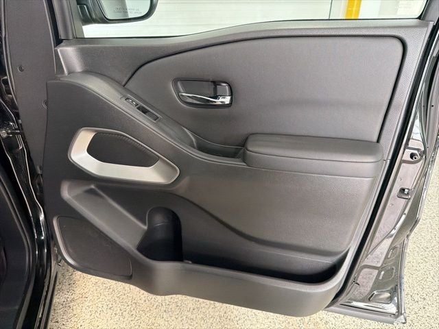 2022 Nissan Frontier Crew Cab SV 4x4