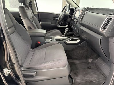 2022 Nissan Frontier Crew Cab SV 4x4