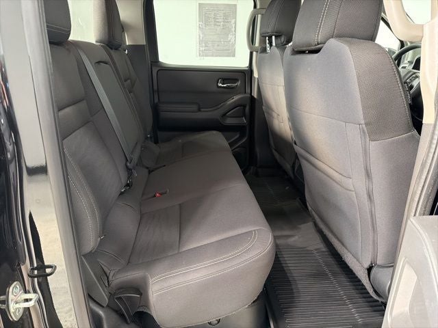 2022 Nissan Frontier Crew Cab SV 4x4